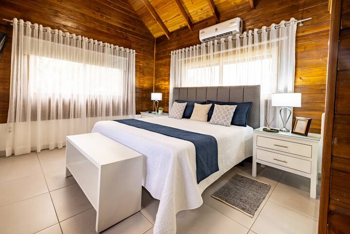 Inversiones E Inmobiliarias Gocayes E.i.r.l managed Airbnb listing 2