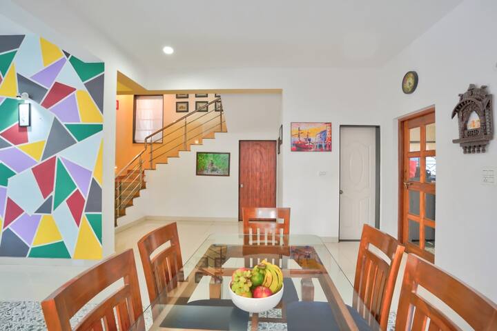 Dining area image 2