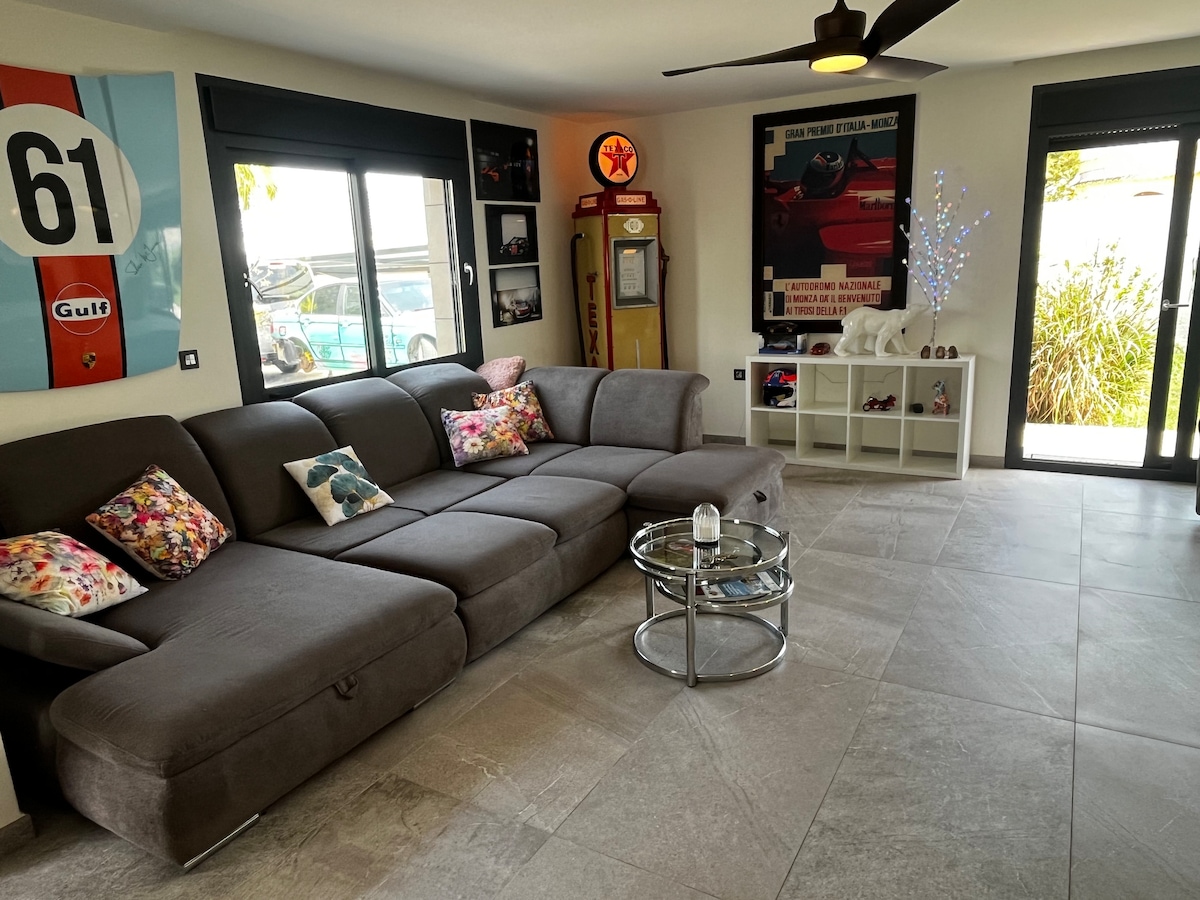 Airbnb con mejor rendimiento: Luxury villa with all amenities en Torrevieja