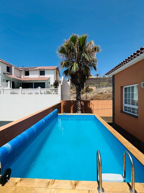 Chalet Private Pool max. 26º, Garden, BBQ