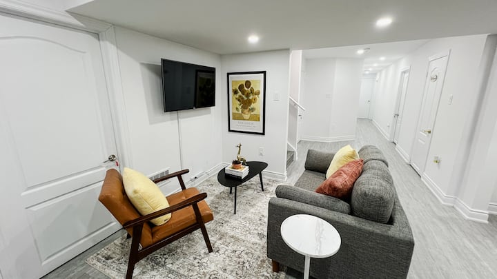 Cozy Private 1-bedroom Suite | Entire Apartment - Brampton
