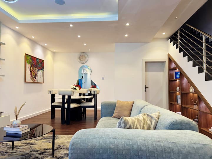 Modern 4-bed W/ Snooker/gated Estate| 24/7 Power - Lagos