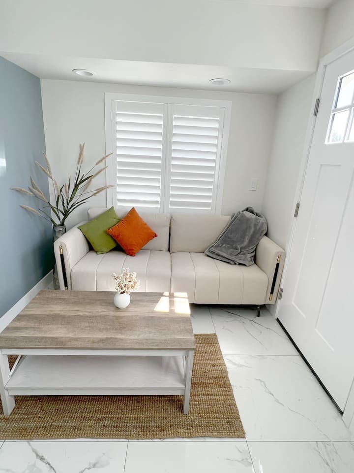 Entire Disneyland, Little Saigon Home Sleep 4 - Buena Park, CA