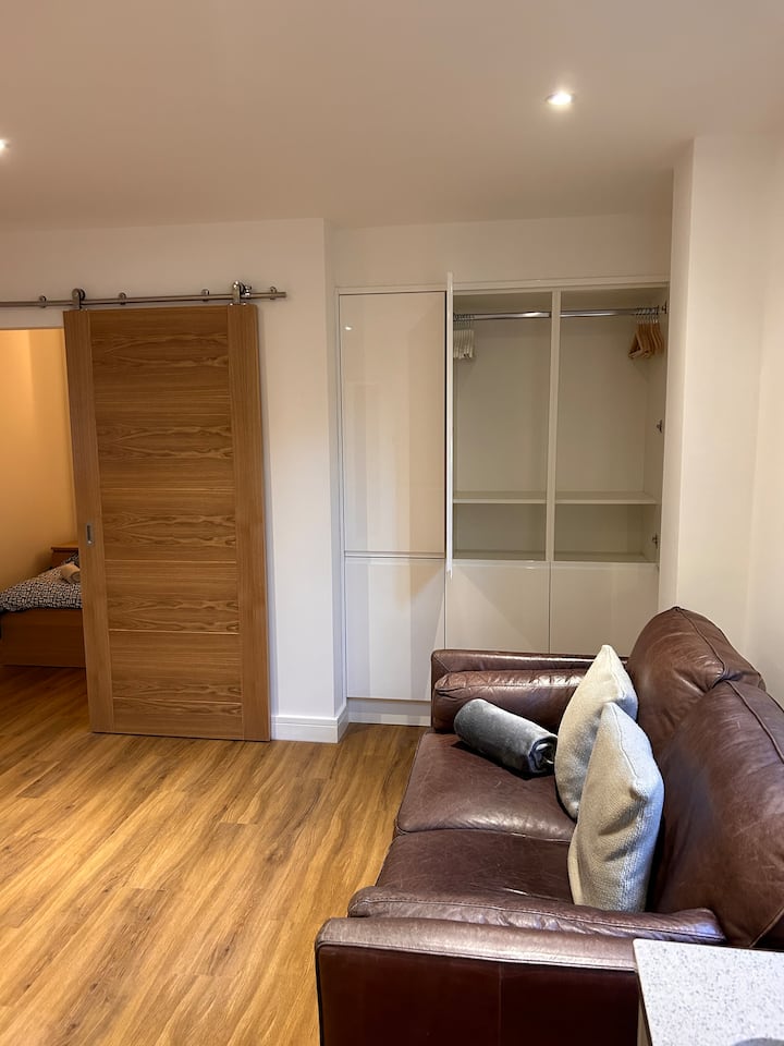 Beautiful, Ground Floor, One Bed Apartment, Sidcup - Dartford