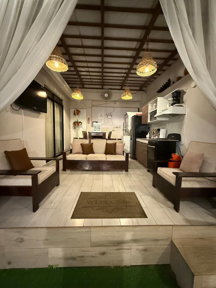 An Oasis In El Paraiso - Santa Ana