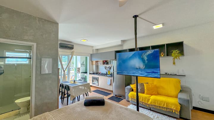 Studio 104  with pool in Pereque Açu