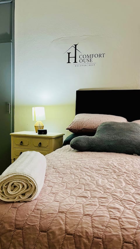 Central residence near international bridges