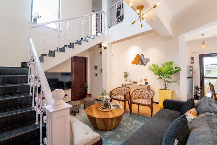 Living room image 3
