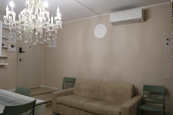 Central Comfort | 2br + Sofa Bed | City Centre - Monza
