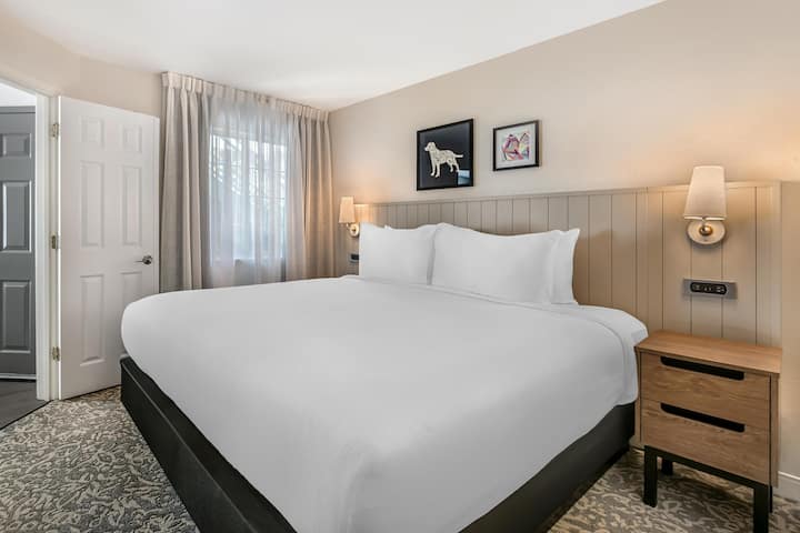 Two 2br Suites Near Seaworld Orlando! - Orlando, FL