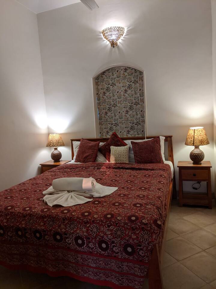 Bedroom 2 image 1