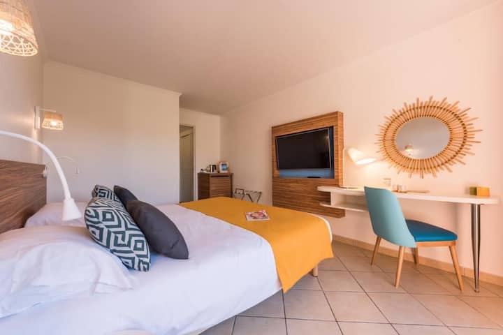 Pierre&vacances-chambre Quad+alcôve-terrasse-clim - Saint-Raphaël
