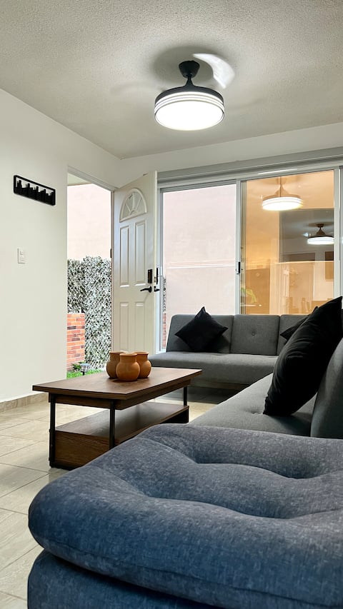 Popular Airbnb listing: Casa Zazil 16 With pool + roof garden & grill! in Emiliano Zapata