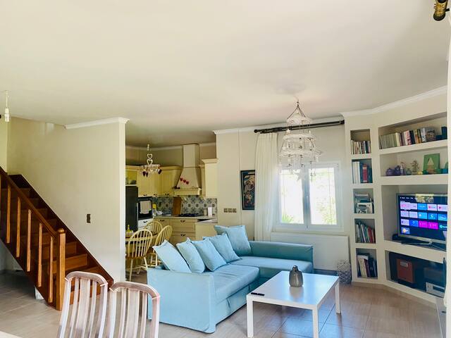 Astali Villa: Elegant Villa with Pool in Stalis gallery image 3