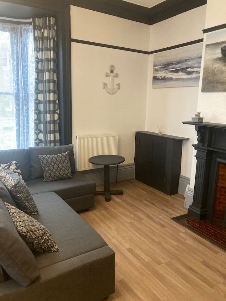 10 A George St Sea View Apartment - Southsea