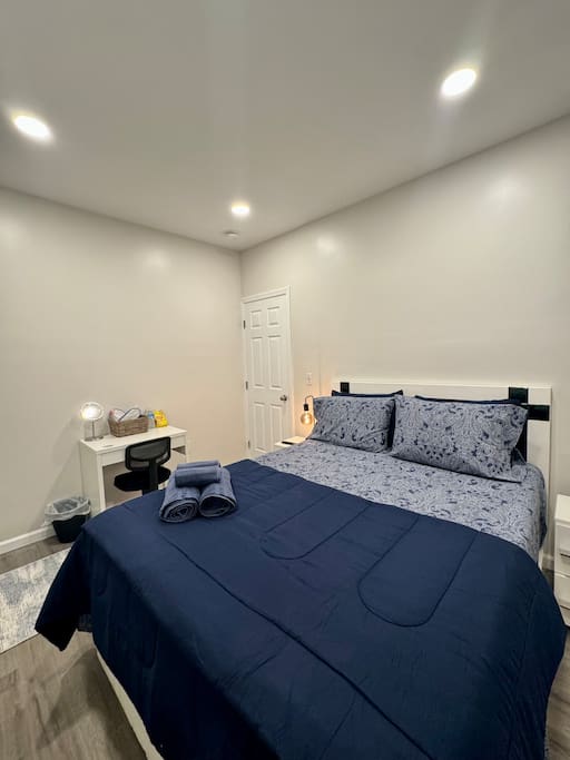 New fully furnished private bedroom!