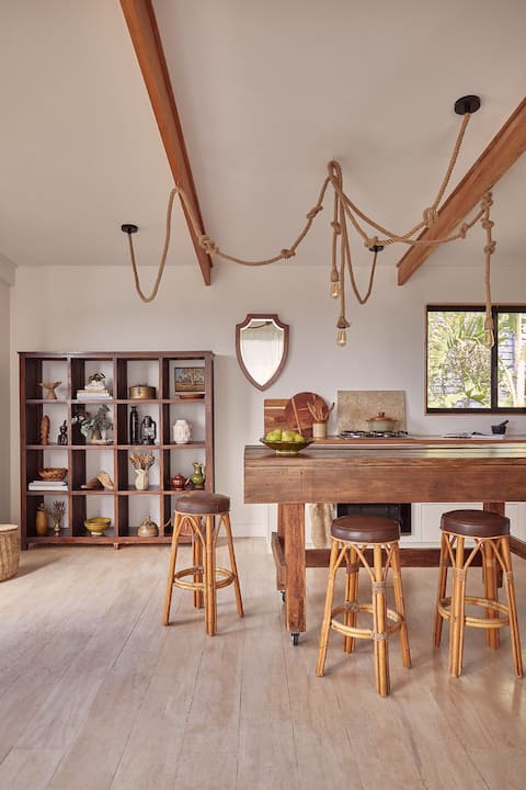 Vintage Vibes · Timber Fireplace · Pooch Friendly