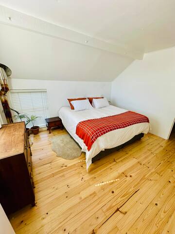 Beachy Farmhouse gallery image 3