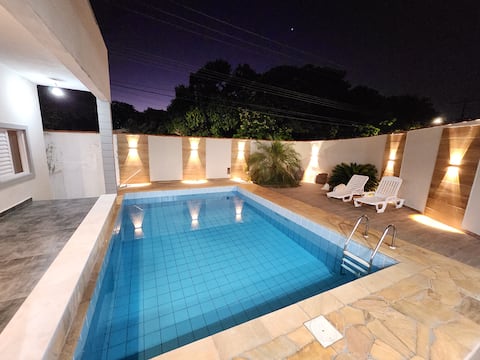 House with Pool 4 Bedrooms 2 En-suites - Centro Sumaré