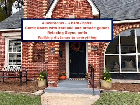 4 bedrooms! Walk Everywhere! Relaxing Patio!