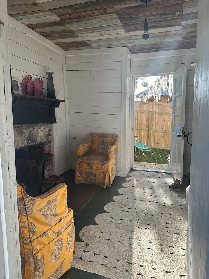 Writer’s Retreat In The Country - Alabama Safari Park