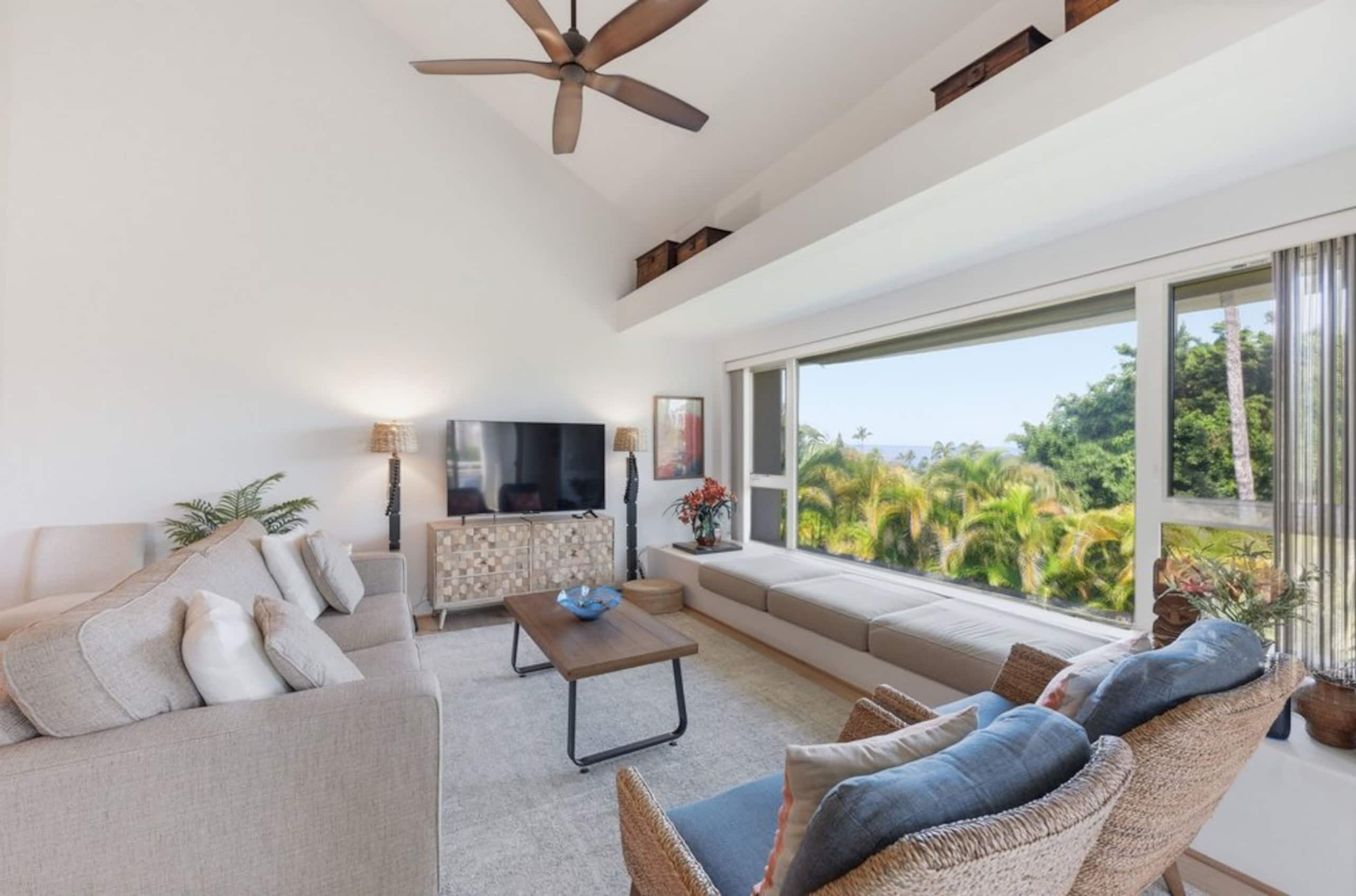Condo in Wailea · ★4.94 · 2 bedrooms · 3 beds · 2 baths - Image 2