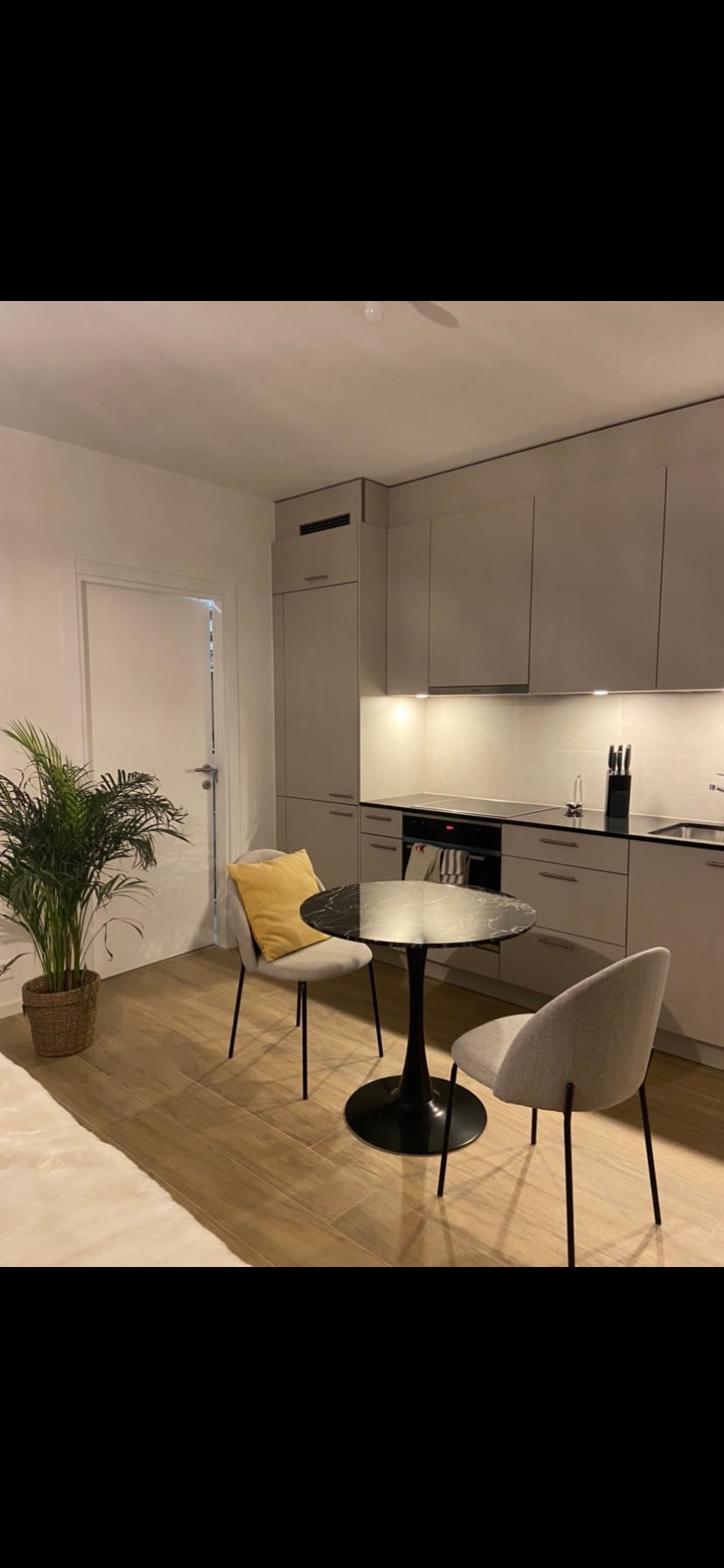 Top performing Airbnb: Studio in the center of Geneva in Jonction