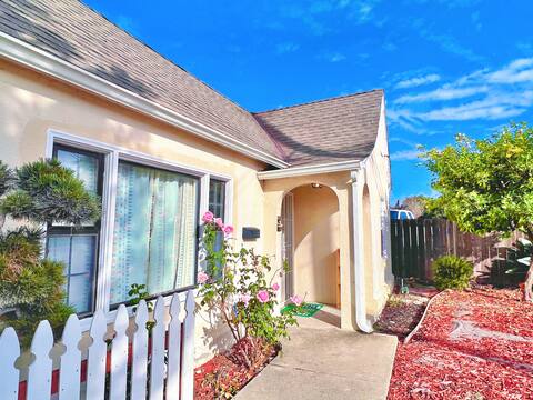 2BR ｜King Bed ｜Exclusive Parking｜Walk to Grocery