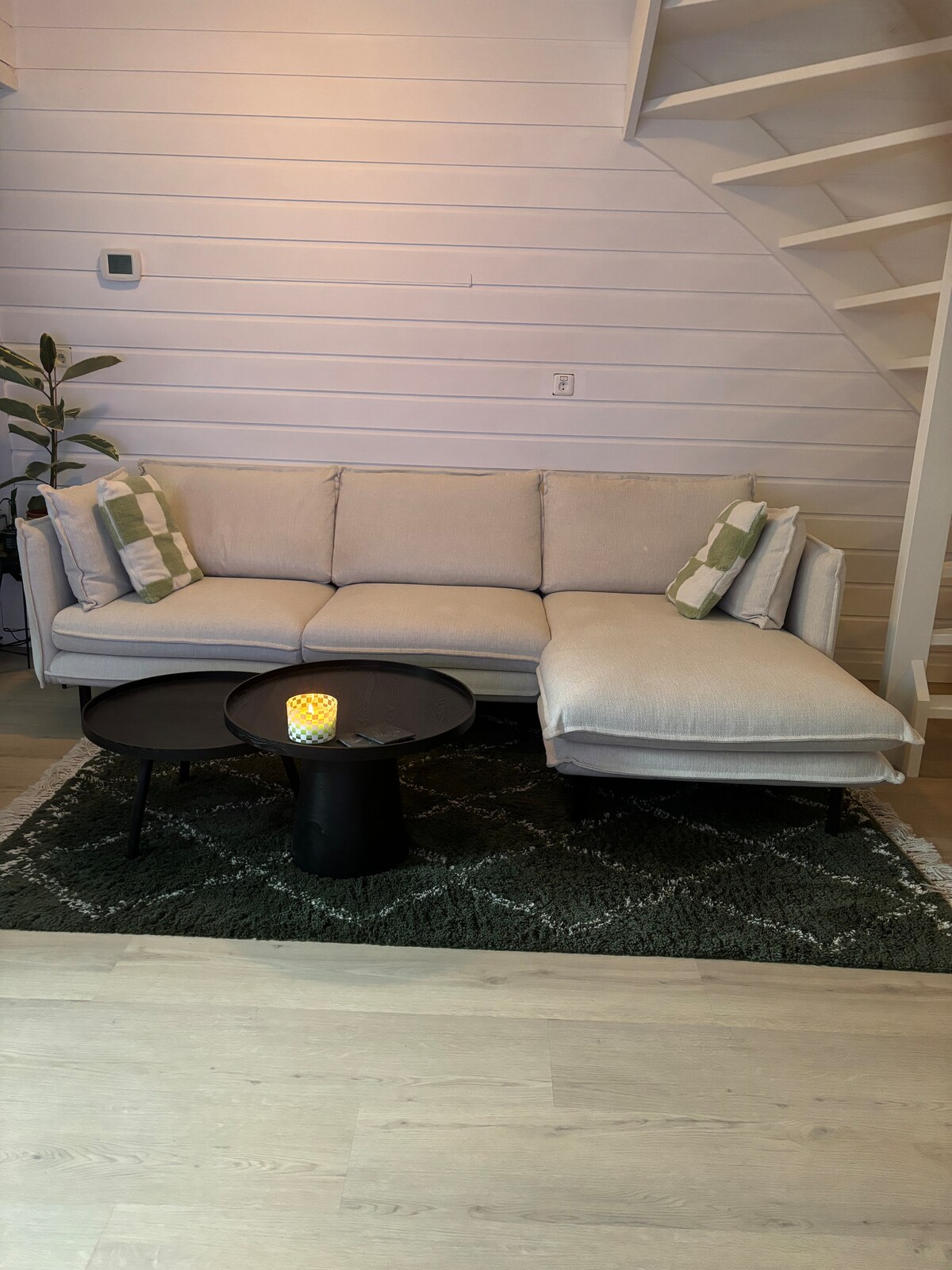 Successful Airbnb property: Small cottage on the canal in Noord Holland