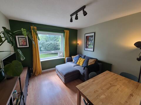Successful Airbnb property: Charming 1 Bed Flat - 25 min from Central London in Croydon