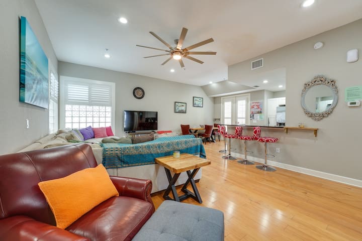 Coastal Sea Side Townhome - Clearwater, FL