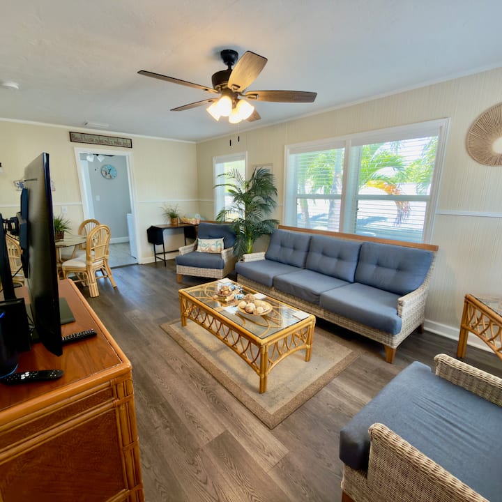 Cottage #4 Of Gulf Sounds - Madeira Beach, FL