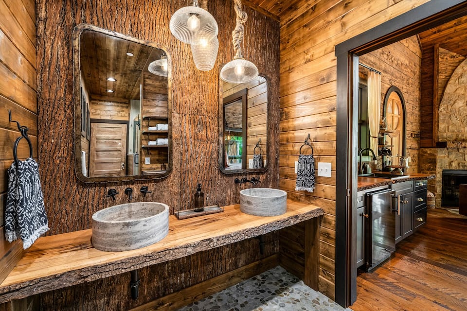 The Smoky Mountain Treehouse, Tallassee, Tennessee, United States, photo 8 of 10