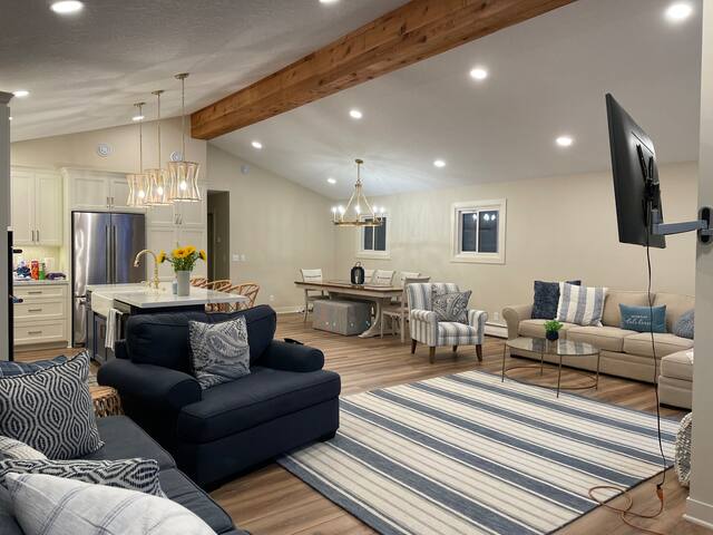 Minnetonka Lake Front Stunner! gallery image 3