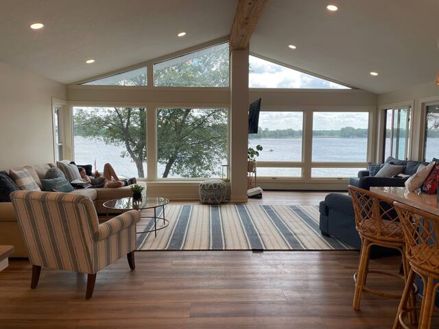 Minnetonka Lake Front Stunner! gallery image 2