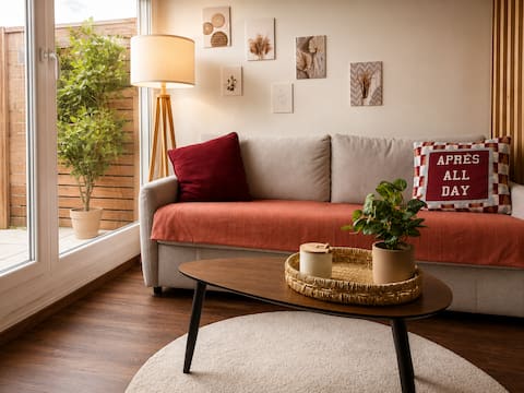 Top Airbnb: Soundproof Studio | Perfect for Short & Long Stays in Ferney Voltaire