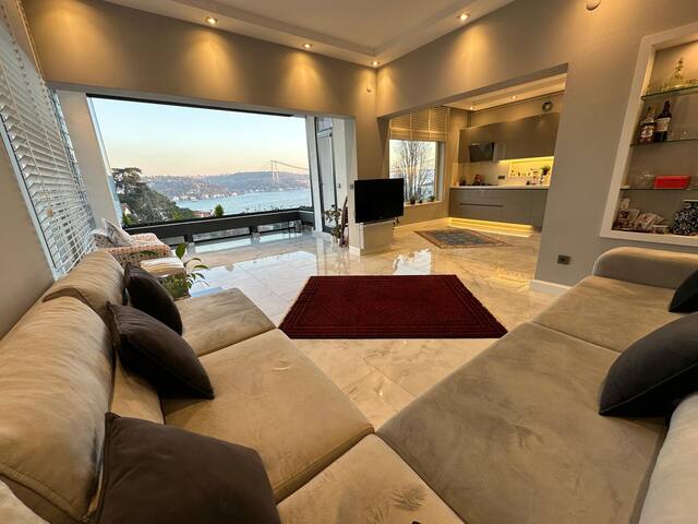 2-BR Bosphorus View, Earthquake-Resistant Building gallery image 3