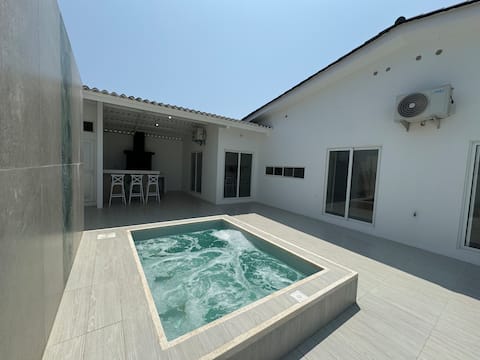 San Clemente: Private Condominium