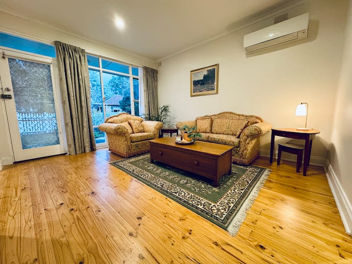 Hillview Cottage - King Bed Parking Pet Friendly - ブラックウッド