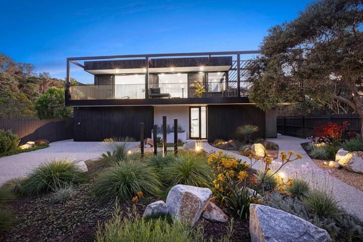 Rye Back Beach Pool House 4-Bedroom 4-Bath gallery image 3