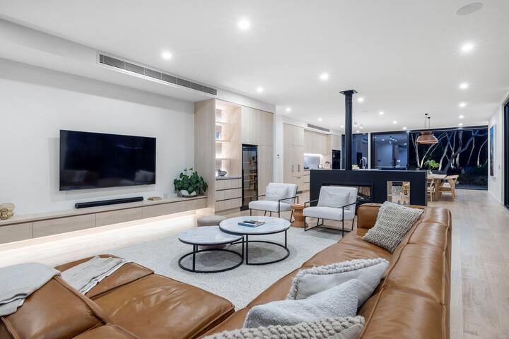 Rye Back Beach Pool House 4-Bedroom 4-Bath gallery image 4