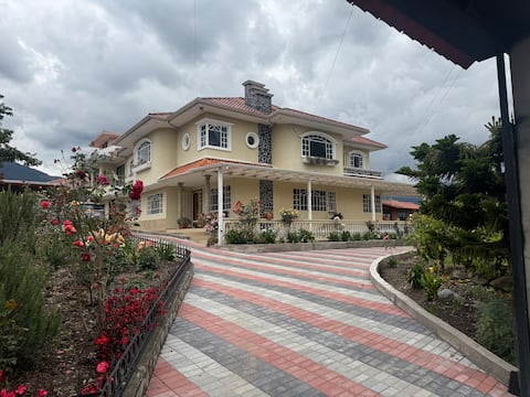 Modern and spacious luxury house