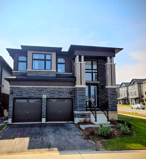 New Home in Brantford Ontario