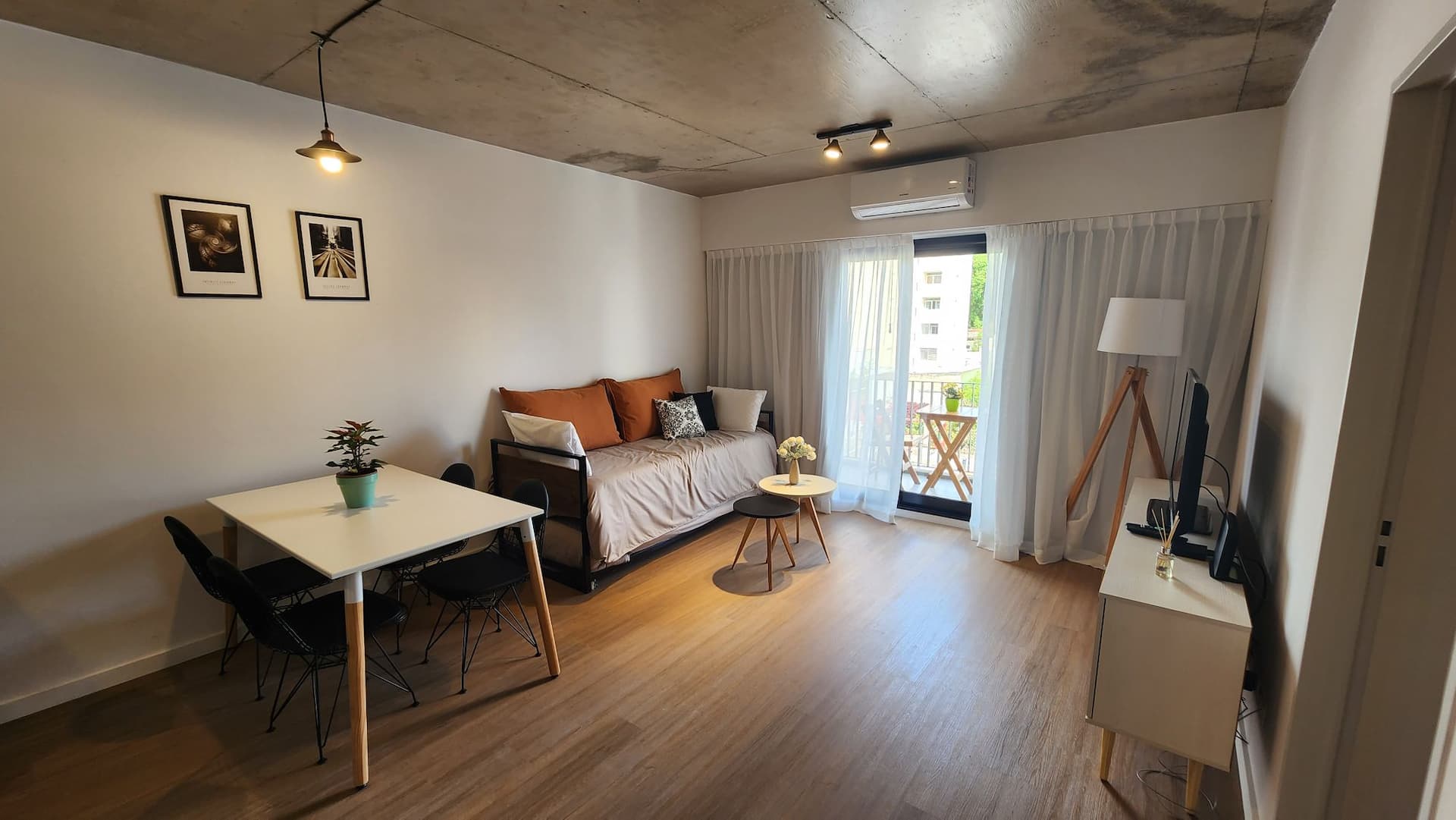Modern one-bedroom apartment near Movistar Arena
