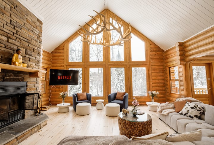 Chalet Golden Bear Avec Spa, Sauna, Piscine Privée - Laurentides