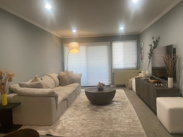 Chic Dtla Condo - Los Angeles, CA