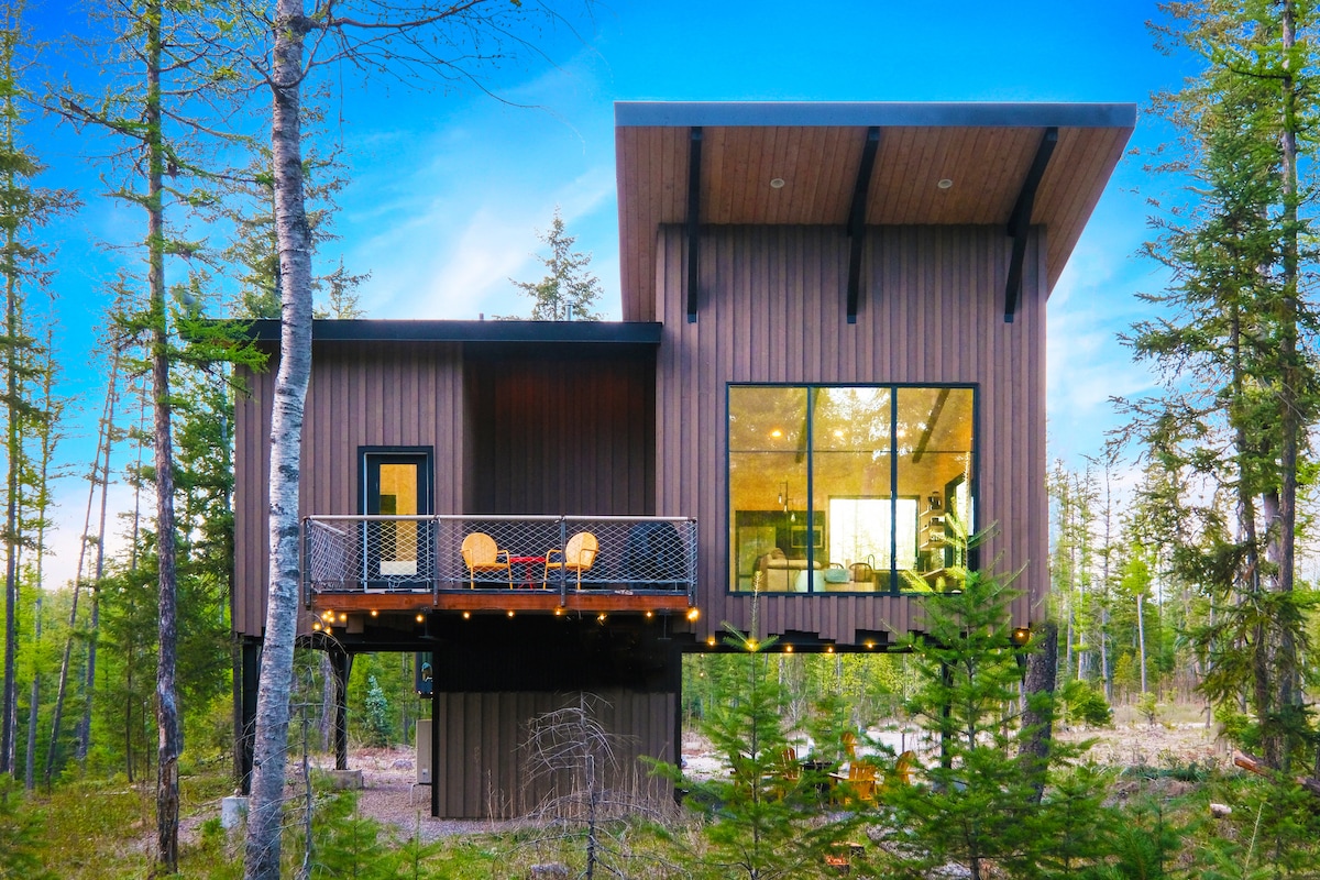 Off Grid Stays - Treehouse #1 - Treehouses for Rent in Columbia