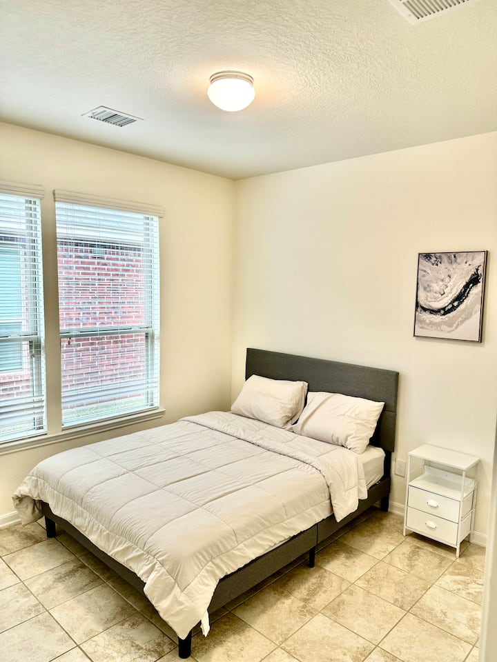 საძინებელი 3