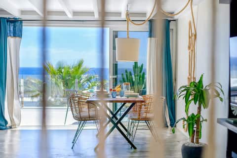Successful Airbnb property: CocoMar II~ Oceanview and volcanoes. in Teguise