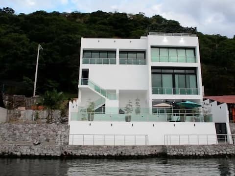 Casa Turquesa